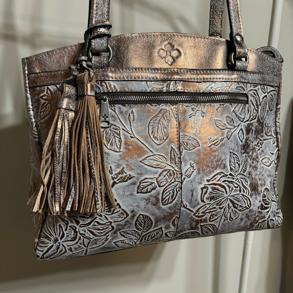 Patricia Nash Bark Leaves Poppy Silver Bronze tote bag Light Grey